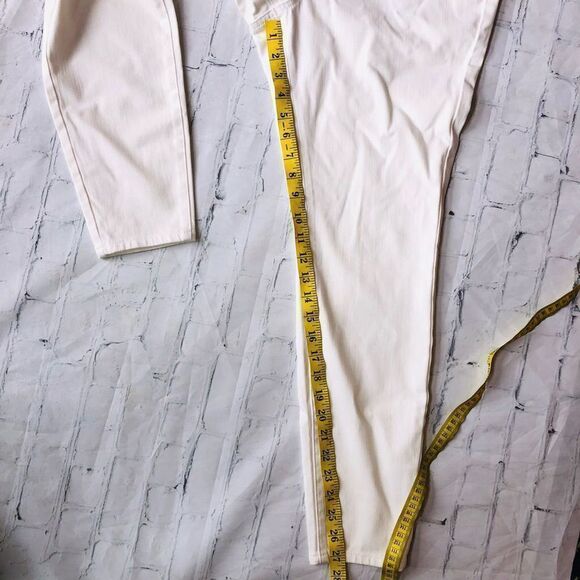 NWT Womens Size 12P LL Bean Classic Fit Comfort Knit Denim Jeans - Picture 5 of 7